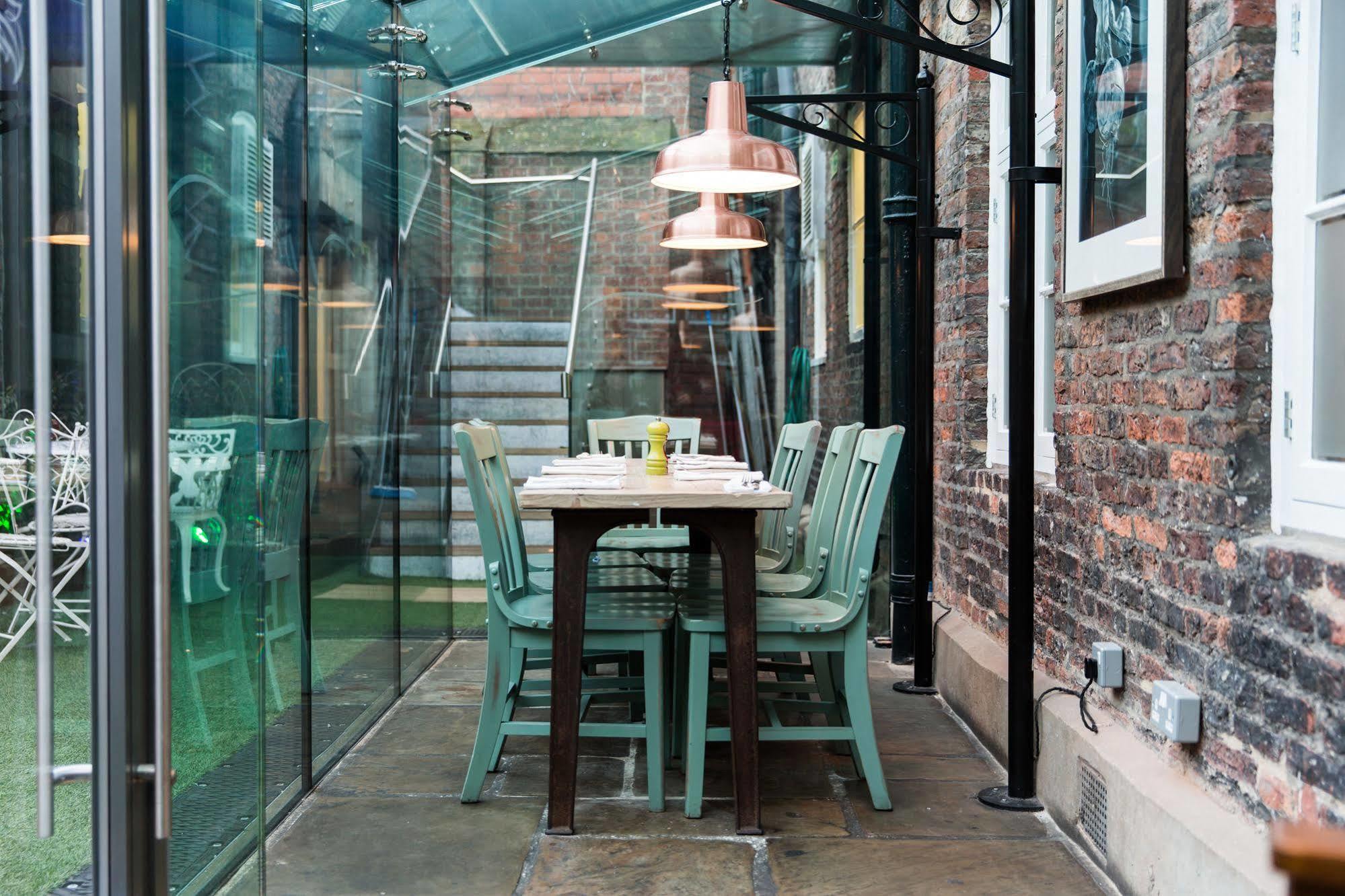 Judge'S Lodging York Exterior photo The Glasshouse