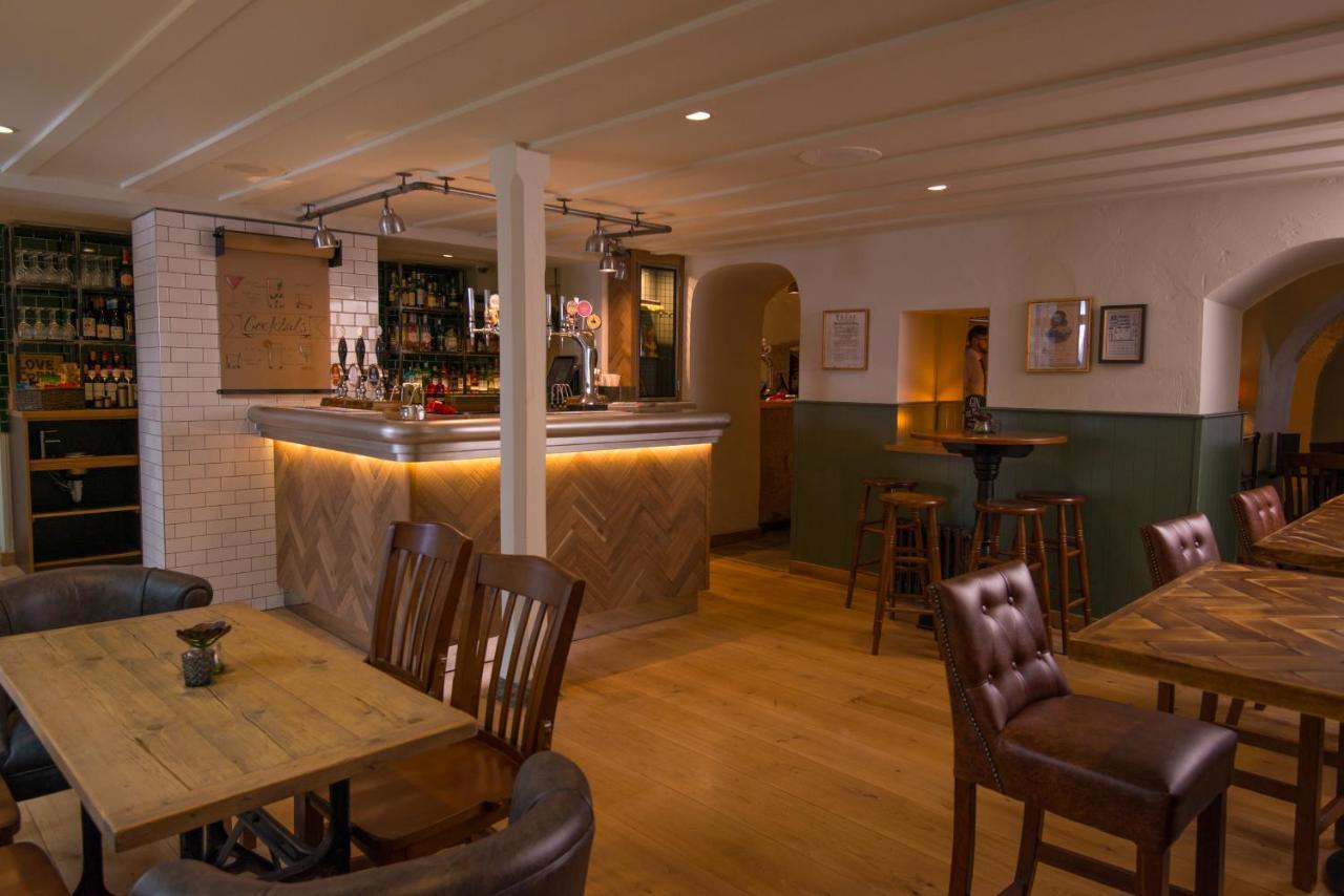 Judge'S Lodging York Exterior photo The interior of the pub